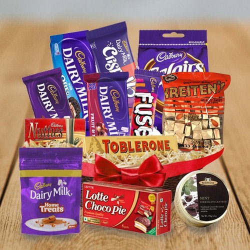 Lip smacking Chocolates Assortment Hamper Lip smacking Chocolates Assortment Hamper