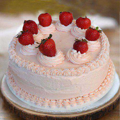 Sumptuous Strawberry Cake from 3/4 Star Bakery Sumptuous Strawberry Cake from 3/4 Star Bakery