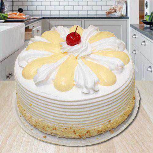 Enticing Vanilla Cake from 3/4 Star Bakery Enticing Vanilla Cake from 3/4 Star Bakery