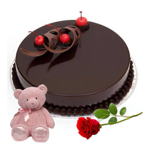 Marvelous Eggless Chocolate Cake with Rose N Teddy Marvelous Eggless Chocolate Cake with Rose N Teddy