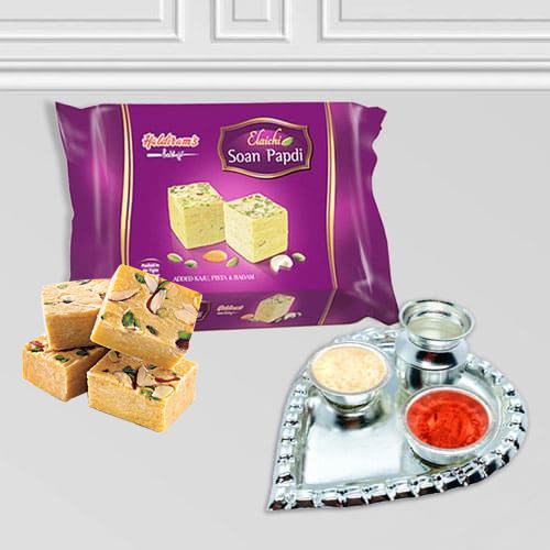 Aarti Thali with Haldirams Soan Papdi Combo Aarti Thali with Haldirams Soan Papdi Combo