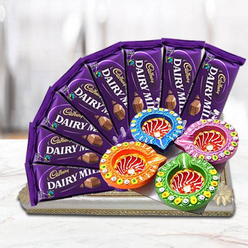 Mind Blowing Gift Hamper with Touch of Prosperity Mind Blowing Gift Hamper with Touch of Prosperity
