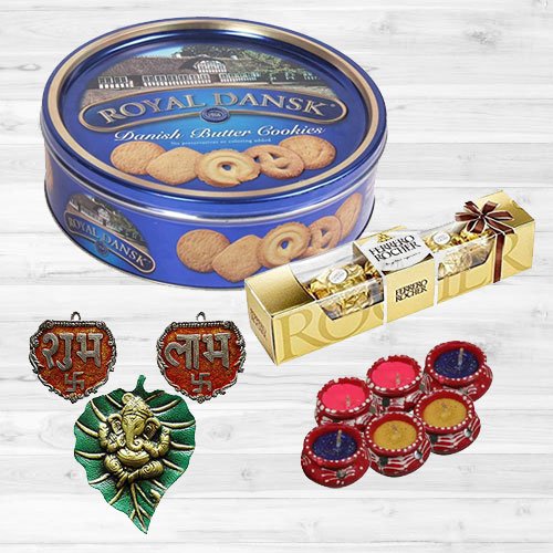 Festive Gift Combo with Best Wishes Festive Gift Combo with Best Wishes