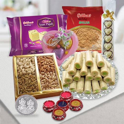 Heavenly Treat Diwali Gift Basket Heavenly Treat Diwali Gift Basket