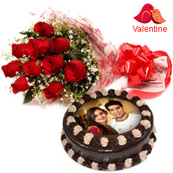 Luxurious Valentine Gift of Chocolate Photo Cake N Red Roses Bouquet Luxurious Valentine Gift of Chocolate Photo Cake N Red Roses Bouquet