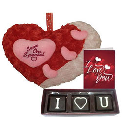 Eye Catching I Love You Hamper