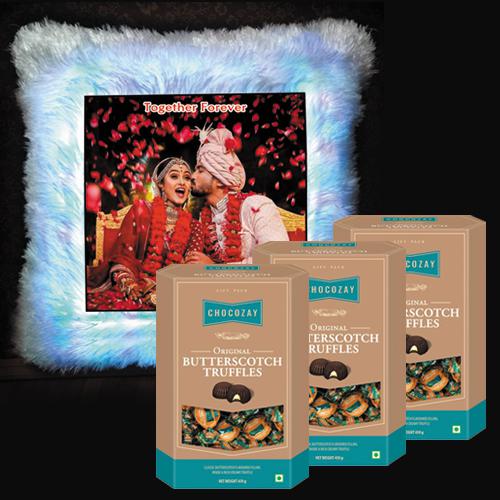 Exclusive Personalized LED Square Cushion n Chocozay Chocolates for Girlfriend Exclusive Personalized LED Square Cushion n Chocozay Chocolates for Girlfriend
