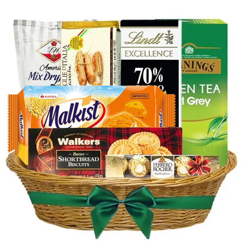 Super Snacks Desire Christmas Basket