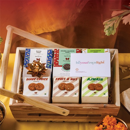 Amazing Utsah Hamper of Tea N Assorted Cookies Amazing Utsah Hamper of Tea N Assorted Cookies