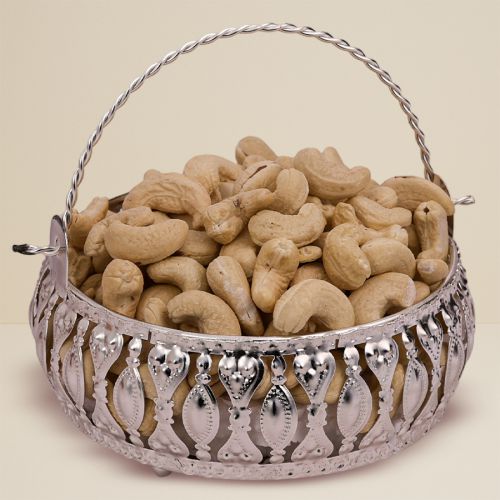 Gourmet Cashews in Decorative Bowl Gourmet Cashews in Decorative Bowl