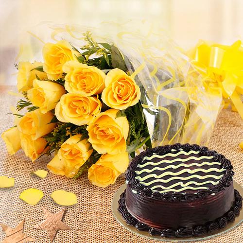 Chocolate Cake with Yellow Rose Bouquet Chocolate Cake with Yellow Rose Bouquet