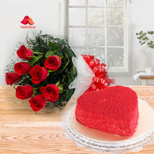 Romantic Red Roses Bouquet with Heart Shape Red Velvet Cake Romantic Red Roses Bouquet with Heart Shape Red Velvet Cake