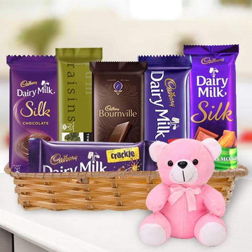 Wonderful Gift Hamper of Chocolates N Teddy