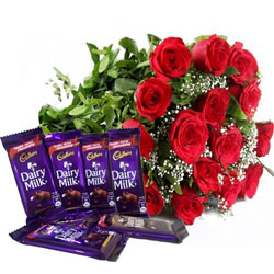 Sweet Pack of Dairy Milk Chocolates with Striking Bouquet of Roses Sweet Pack of Dairy Milk Chocolates with Striking Bouquet of Roses