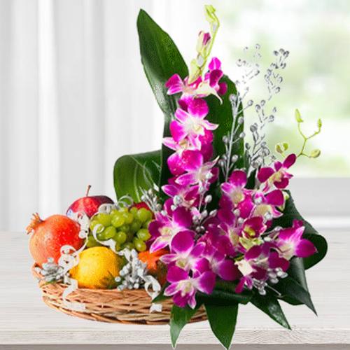 Fresh Fruits N Floral Delight Fresh Fruits N Floral Delight