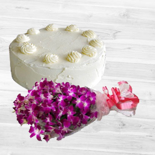 Marvelous Vanilla Cake with Orchids Bouquet