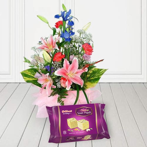 Seasonal Florals N Haldirams Soan Papri Combo Seasonal Florals N Haldirams Soan Papri Combo