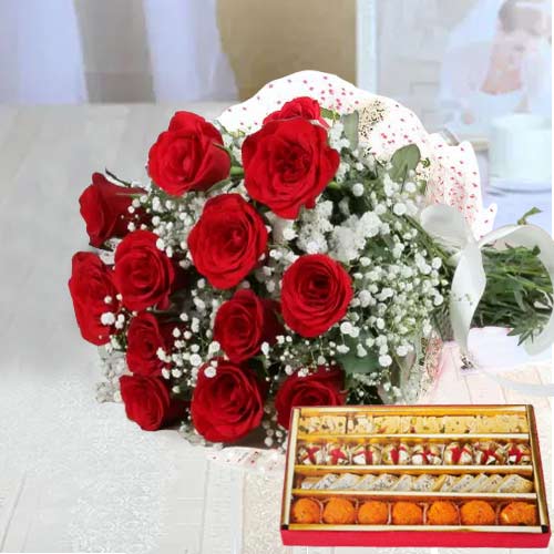 Amazing Hamper of Red Roses N Sweets Amazing Hamper of Red Roses N Sweets
