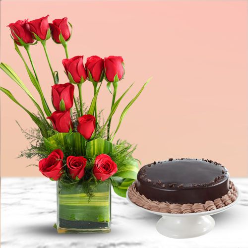 Divine Duo of Red Roses N Chocolate Cake