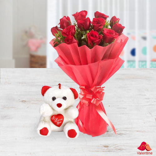 Exclusive Dutch Red Roses Bunch with a small teddy bear Exclusive Dutch Red Roses Bunch with a small teddy bear