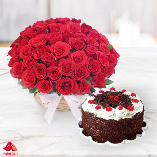 Astounding 50 Dutch Red Roses with 1 Kg 5 Star Bakery Cake Astounding 50 Dutch Red Roses with 1 Kg 5 Star Bakery Cake