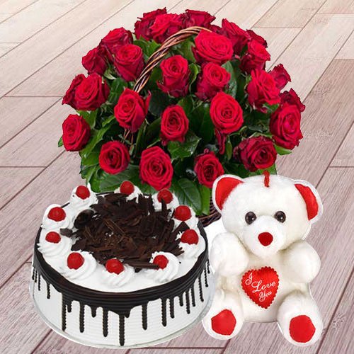 Eye catching Red Roses with Tasty Cake and Teddy