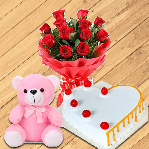 Heart Shaped Cake with Teddy N Dutch Roses Heart Shaped Cake with Teddy N Dutch Roses