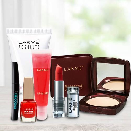 Marvelous Lakme Make Up Gift Hamper for Women Marvelous Lakme Make Up Gift Hamper for Women