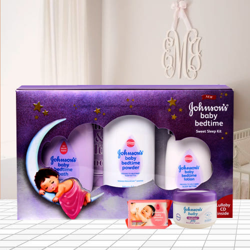 Bed Time Hamper for Babies from Johnsons and Johnsons