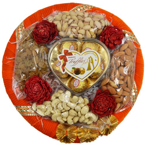 Sumptuous Dry Fruits n Nuts Tray Sumptuous Dry Fruits n Nuts Tray