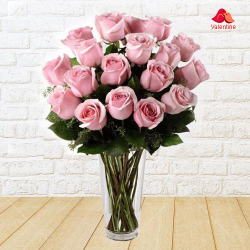 12 Pink Roses in Vase