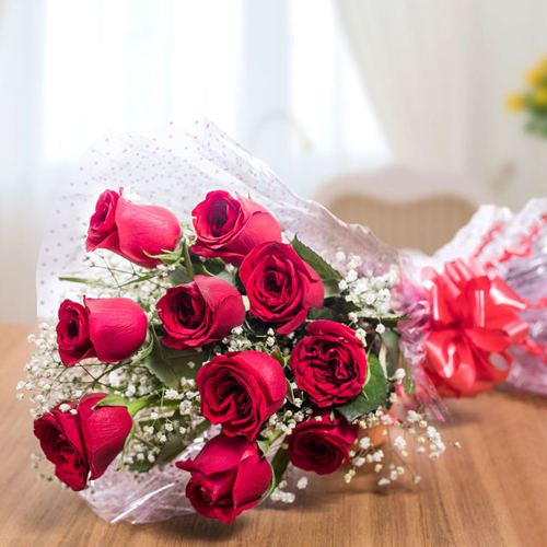 Mesmerizing Bouquet of Red Roses Mesmerizing Bouquet of Red Roses