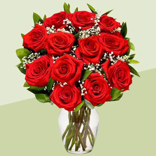 Long Stem Red Roses in a Glass Vase Long Stem Red Roses in a Glass Vase