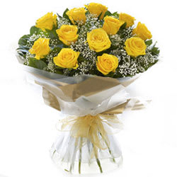 Delightful Yellow Roses Bunch Delightful Yellow Roses Bunch