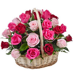 Special Pink N Red Roses Basket Special Pink N Red Roses Basket