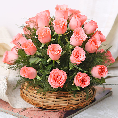 Mesmerizing Unending Passion Premium Pink Roses Arrangement Mesmerizing Unending Passion Premium Pink Roses Arrangement