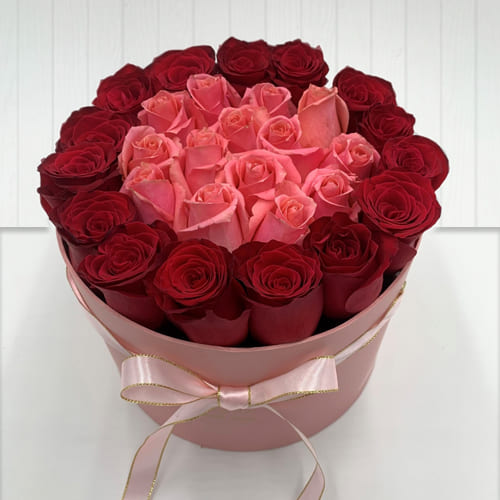 Lovely Premium Roses Gift Box