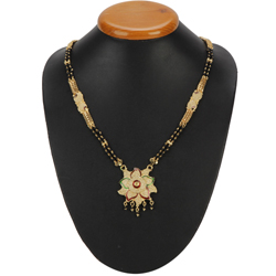 Feminine Gold Toned Metal Mangalsutra with Floral Design Feminine Gold Toned Metal Mangalsutra with Floral Design