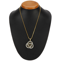 Blush-of-Feeling Chiaroscuro Diamond Pendant with Chain Blush-of-Feeling Chiaroscuro Diamond Pendant with Chain