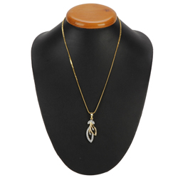 Extremely Delicate Gold Plated Necklace with Tranquil Leaf Pendant Extremely Delicate Gold Plated Necklace with Tranquil Leaf Pendant