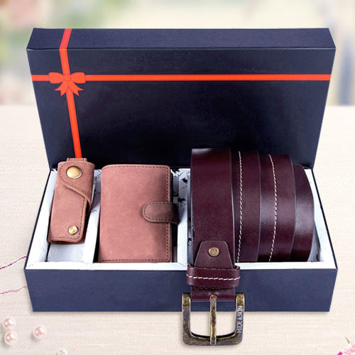 Exclusive Hide and Skin Leather Mens Card Holder, Belt N Keychain