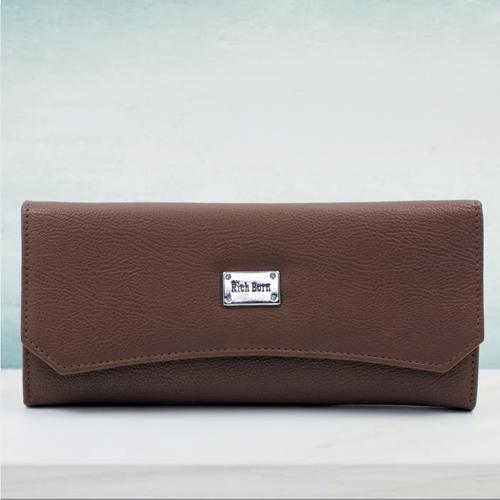 Glamorous Brown Color Leather Handbag for Her Glamorous Brown Color Leather Handbag for Her