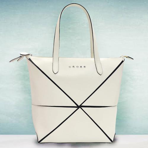 Lovely Faux Leather Ivory Ladies Bag from Cross Lovely Faux Leather Ivory Ladies Bag from Cross