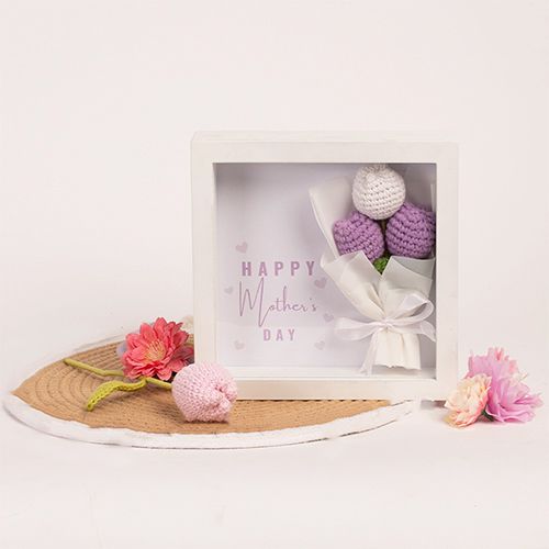 Lovely Mothers Day Crochet Tulip Frame Gift Lovely Mothers Day Crochet Tulip Frame Gift