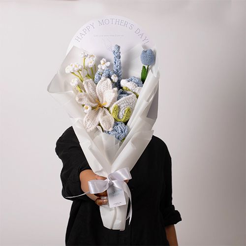 Elegant Mothers Day Crochet Bouquet Elegant Mothers Day Crochet Bouquet