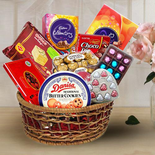 Heavenly Chocolate Lovers Gift Basket Heavenly Chocolate Lovers Gift Basket