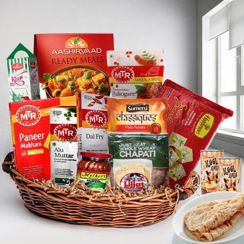 Delicious Desi Style North Indian Lunch Gift Hamper Delicious Desi Style North Indian Lunch Gift Hamper