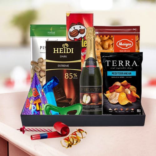 Crunchy Celebration Hamper of Nuts N Snacks