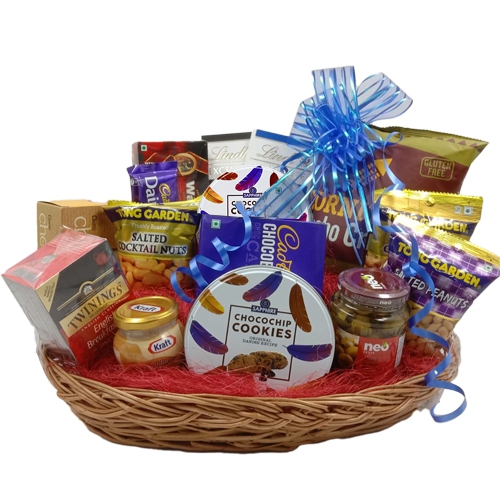 Spectacular Assorted Snacks Gift Hamper