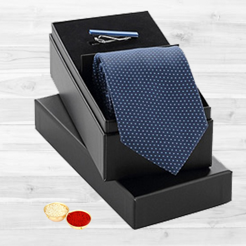 Fitting Charm Gift Pack for Gents with free Roli Tilak and Chawal Fitting Charm Gift Pack for Gents with free Roli Tilak and Chawal